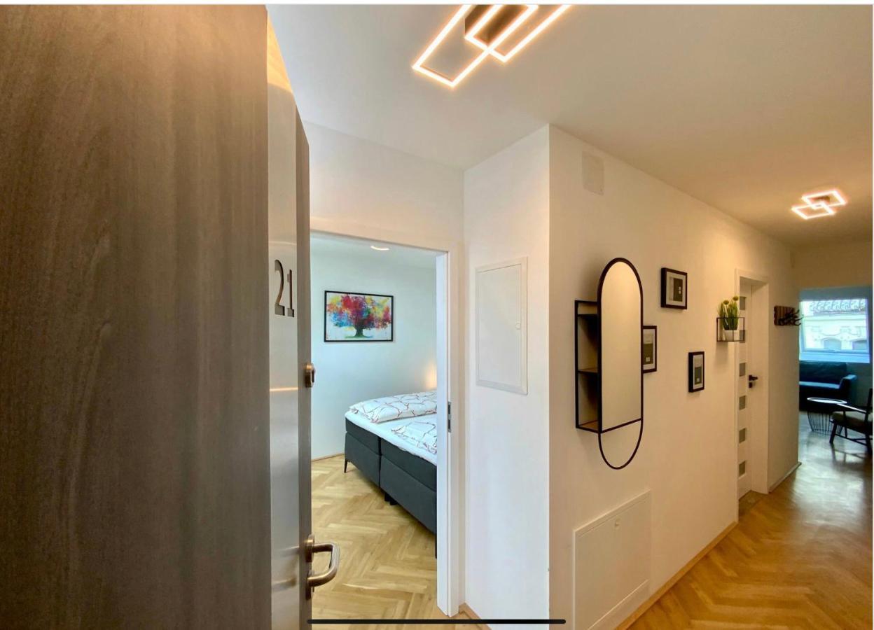 Freshly Renovated In Trendy Area L Hg21 Apartament *